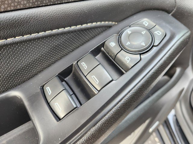 Used 2022 Chevrolet Traverse Premier w/ Redline Edition image 34