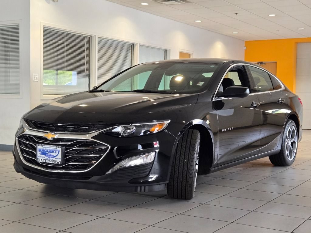Used 2024 Chevrolet Malibu LT FWD image 4
