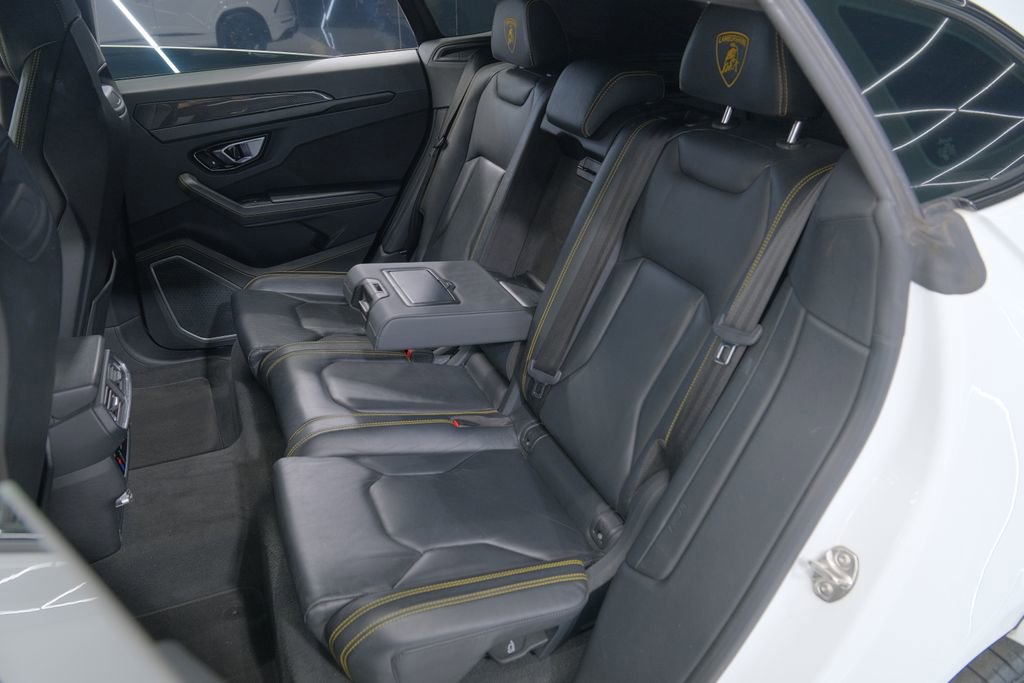Used 2021 Lamborghini Urus image 28
