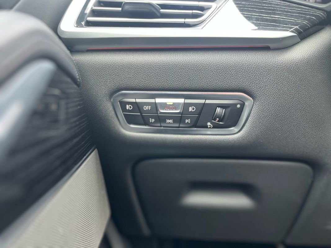 Used 2020 BMW X7 M50i image 22