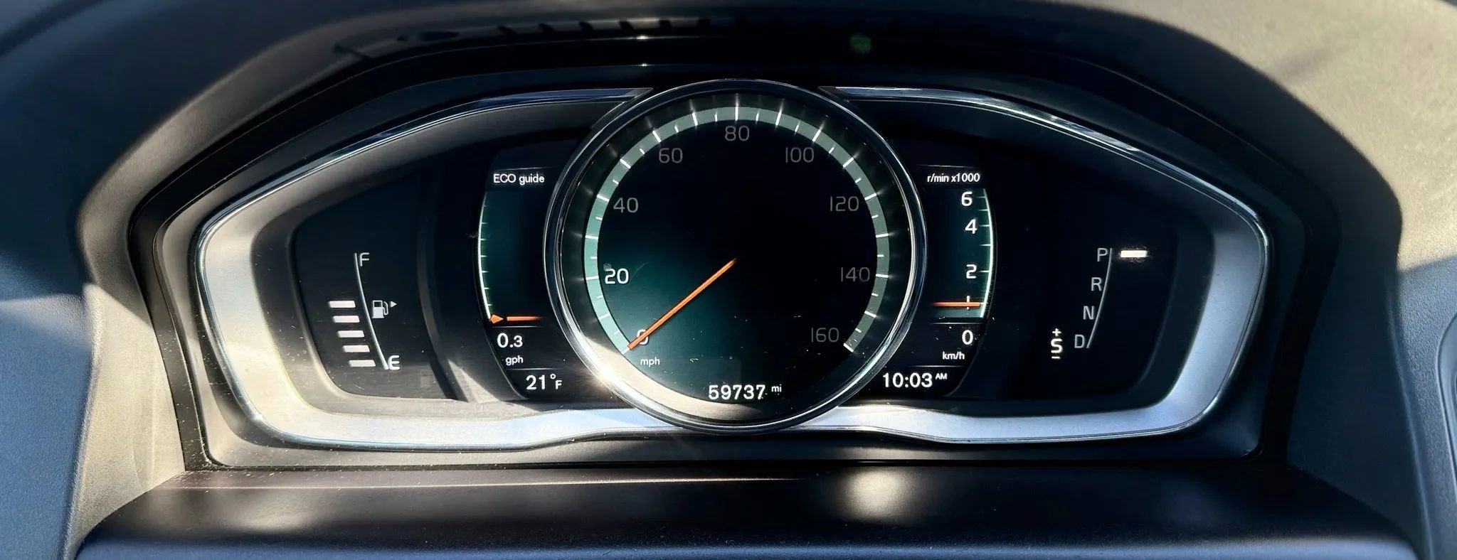 Used 2017 Volvo XC60 T5 Dynamic w/ Preferred Option Package image 16