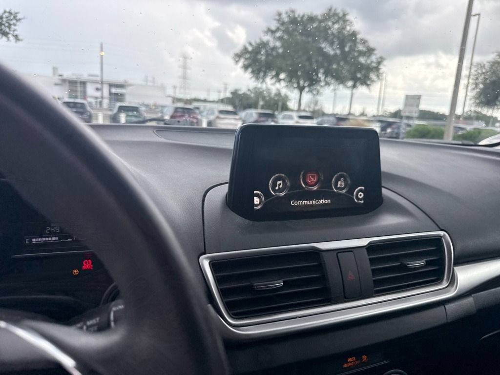 Used 2017 MAZDA MAZDA3 Sport FWD image 4
