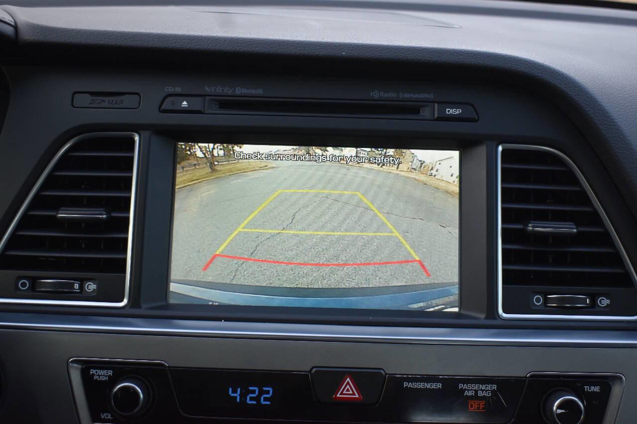 Used 2015 Hyundai Sonata Limited w/ Option Group 06 image 29