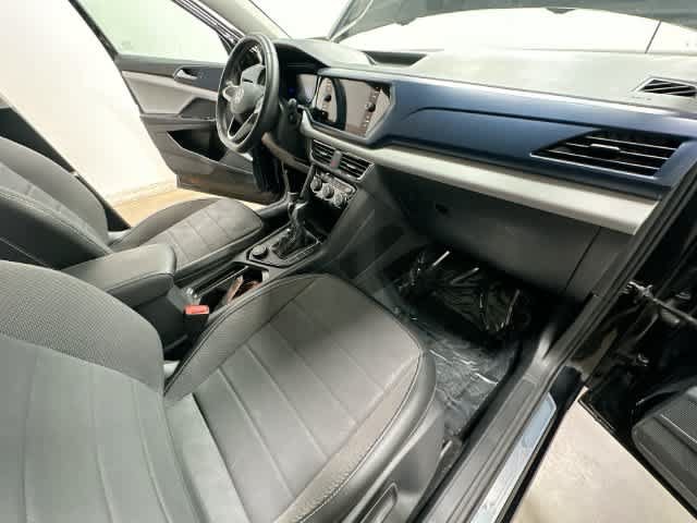 Used 2023 Volkswagen Taos SE w/ Panoramic Sunroof Package AWD/4WD image 21