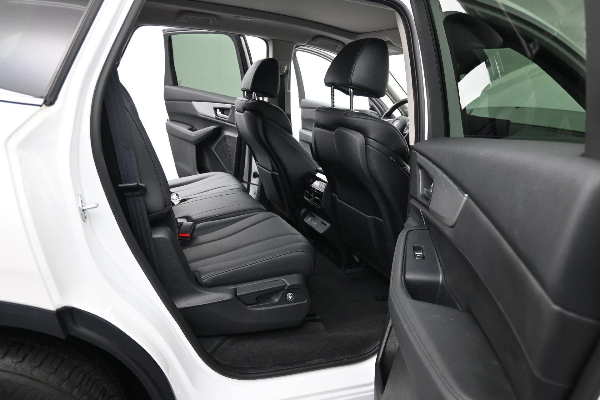 Used 2024 Acura MDX FWD image 19