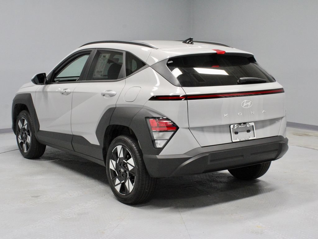 Used 2024 Hyundai Kona SEL AWD/4WD image 9