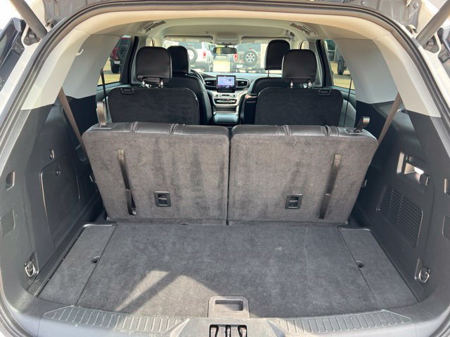 Used 2023 Ford Explorer XLT w/ Equipment Group 202A AWD/4WD image 17