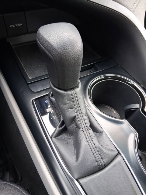 Used 2018 Toyota Camry L image 25