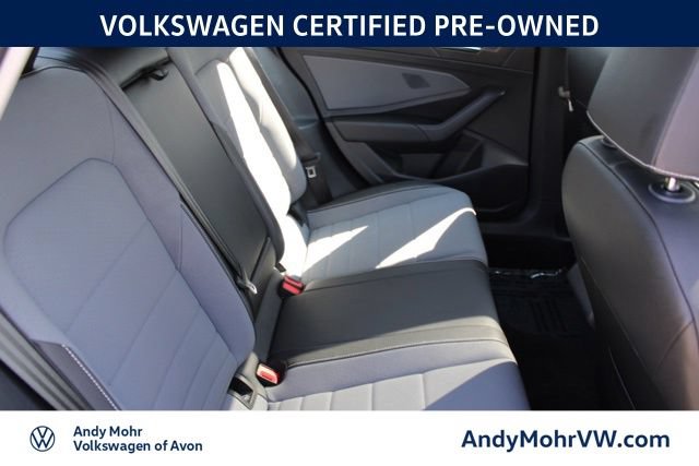 Used 2025 Volkswagen Jetta SE FWD image 22