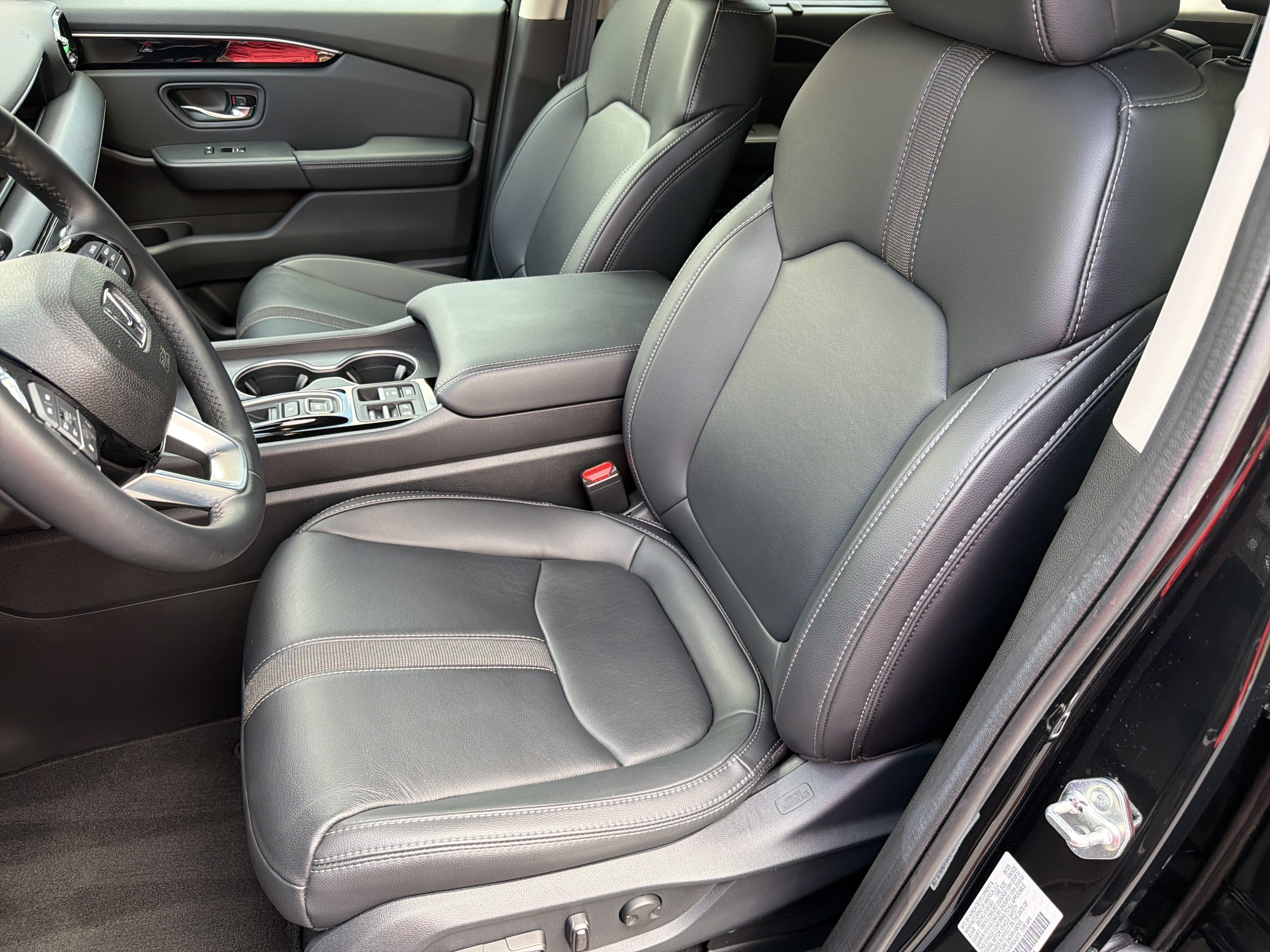 Used 2023 Honda Pilot Touring image 18