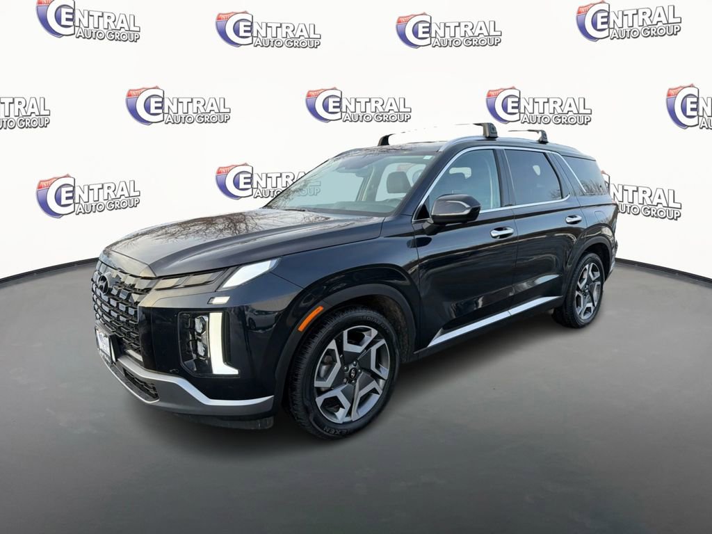 Used 2023 Hyundai Palisade Limited image 1