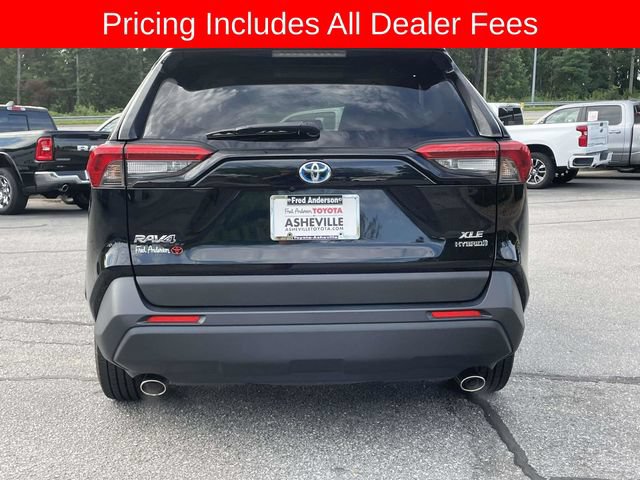 Used 2023 Toyota RAV4 XLE Premium AWD/4WD image 4