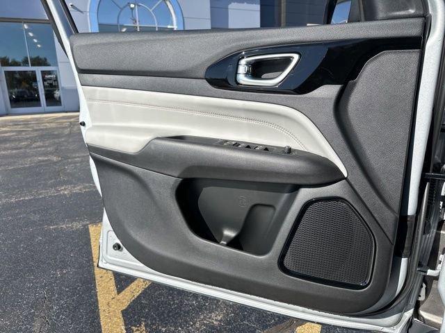 New 2026 Jeep Compass Limited image 22