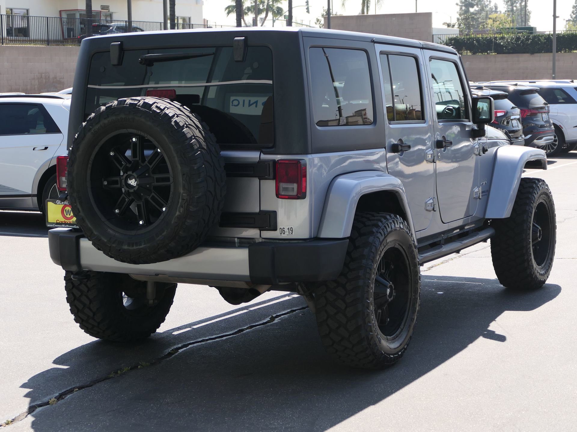 Used 2017 Jeep Wrangler Unlimited Sahara image 3
