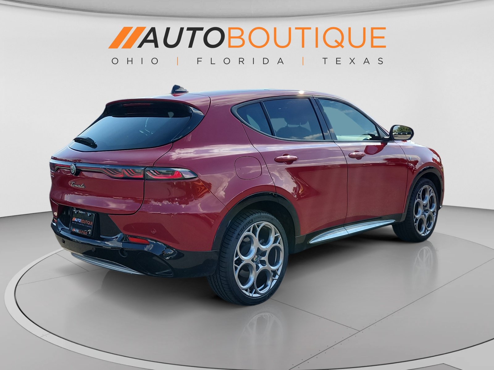Used 2024 Alfa Romeo Tonale Ti w/ Premium Interior Package AWD/4WD image 5
