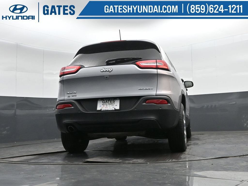 Used 2017 Jeep Cherokee Sport w/ Safety Group image 30