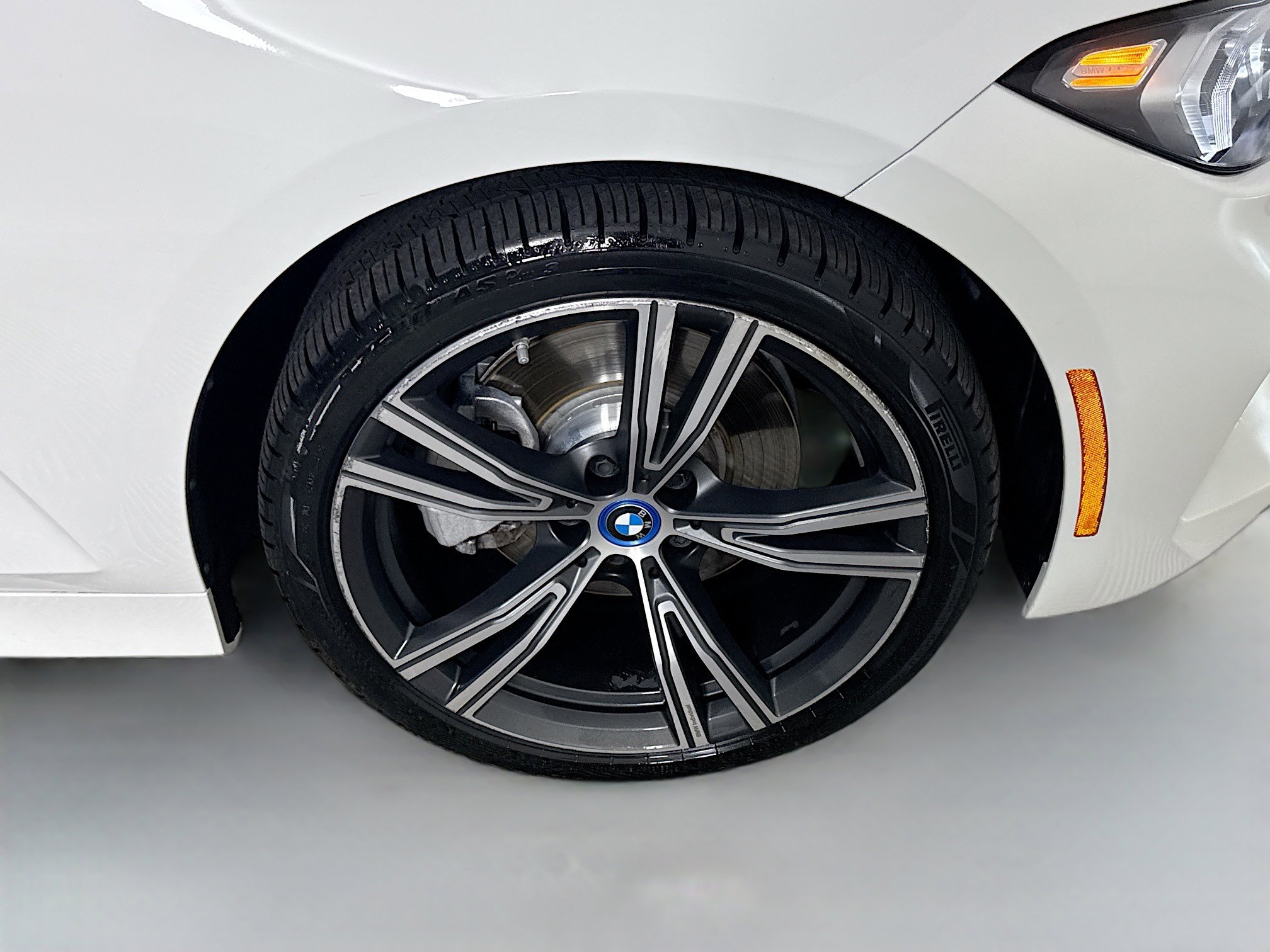 Used 2023 BMW 330e w/ Driving Assistance Package image 32