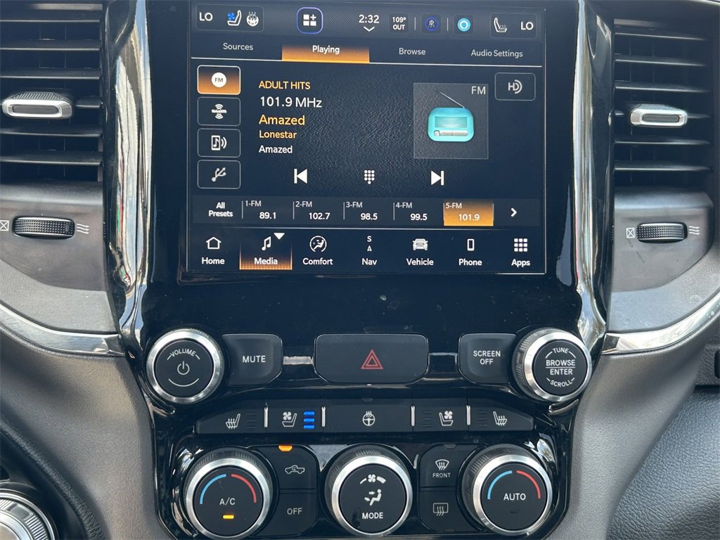 Used 2024 RAM 1500 Laramie image 28