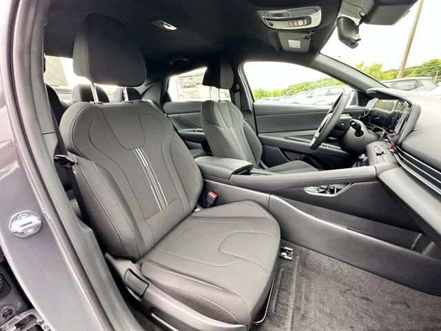 New 2025 Hyundai Elantra SEL image 28