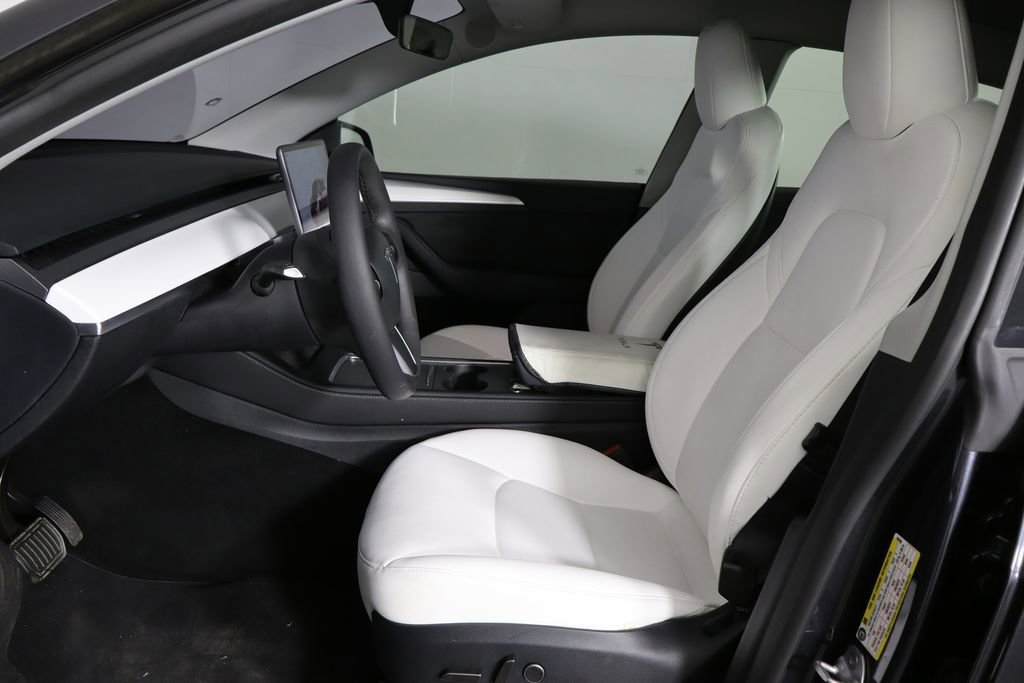 Used 2024 Tesla Model Y Long Range RWD image 7