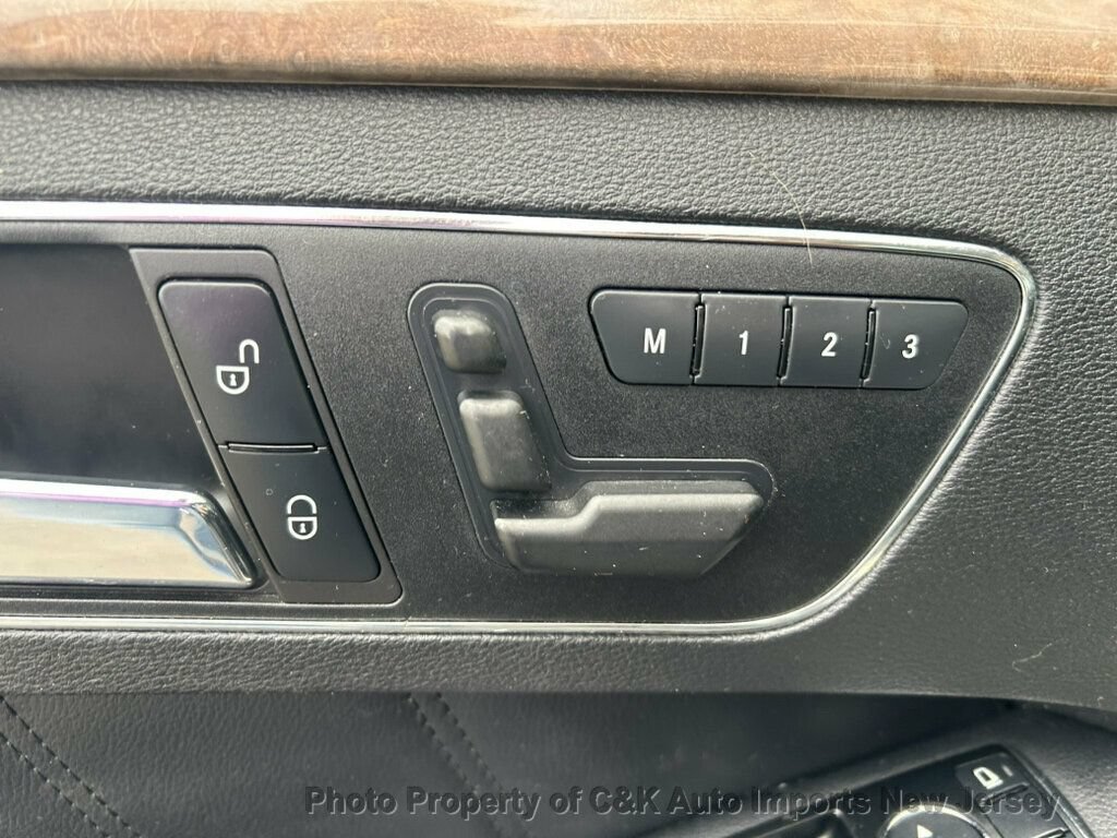 Used 2010 Mercedes-Benz E 350 4MATIC Sedan image 32