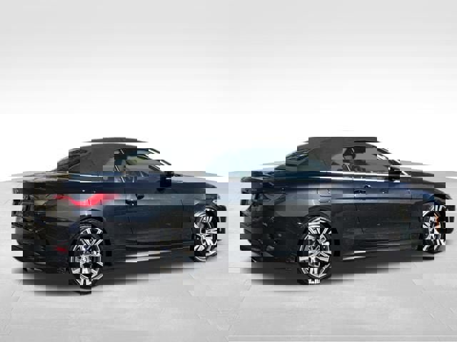 Used 2021 BMW 430i Convertible image 3