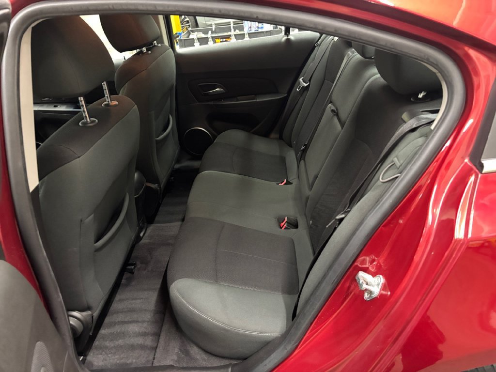 Used 2011 Chevrolet Cruze LT FWD image 14