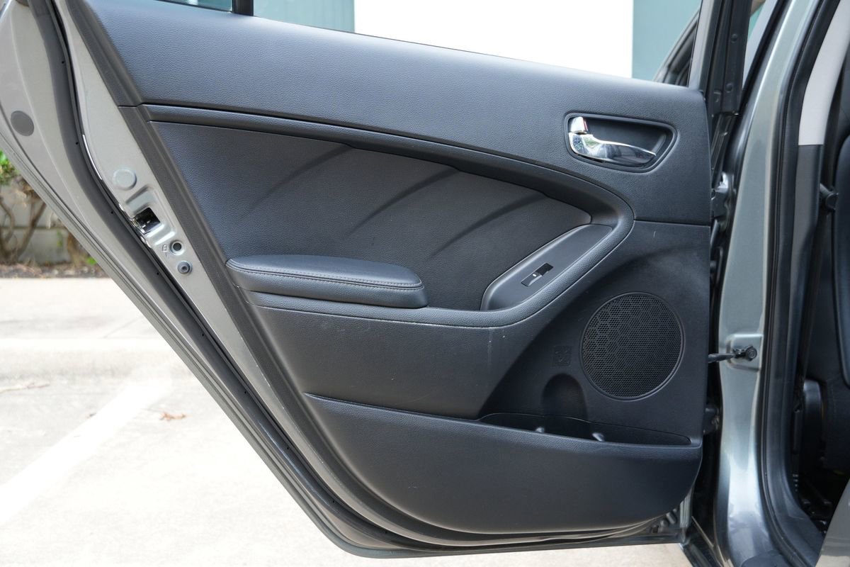 Used 2016 Kia Forte LX FWD image 38