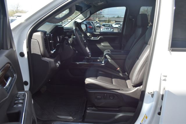 Used 2022 GMC Sierra 1500 Elevation w/ Elevation Premium Package AWD/4WD image 18