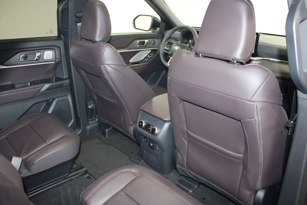 New 2026 Ford Explorer Platinum image 34