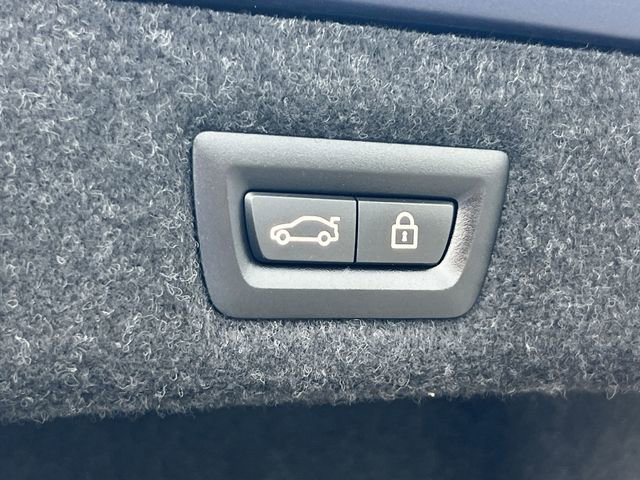 Used 2022 BMW 540i w/ Premium Package RWD image 40