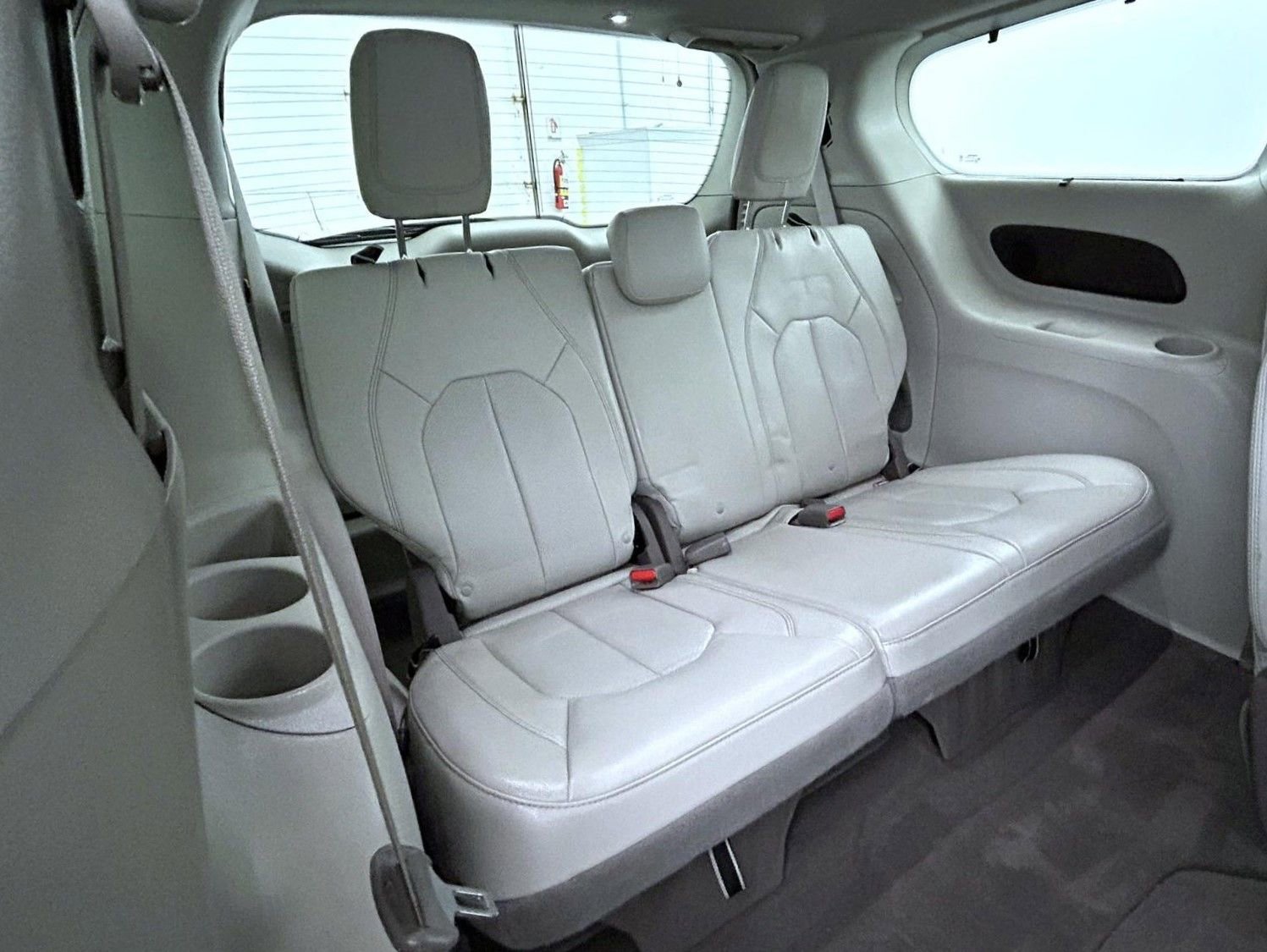 Used 2020 Chrysler Pacifica Touring-L Plus FWD image 18
