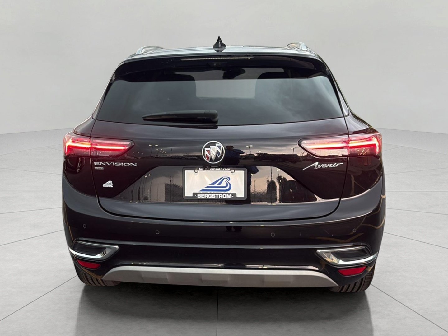 Used 2023 Buick Envision Avenir AWD/4WD image 5