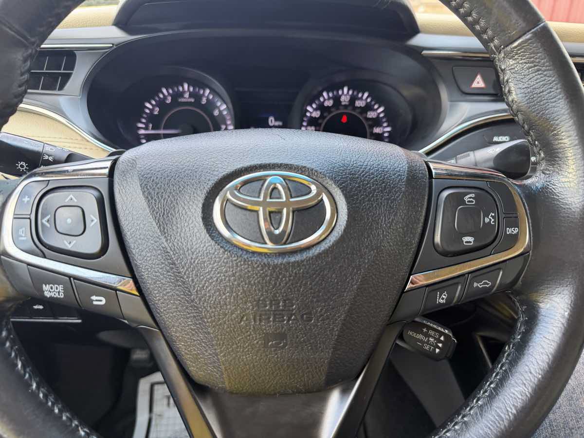 Used 2018 Toyota Avalon XLE w/ All Weather Liner Package FWD image 15