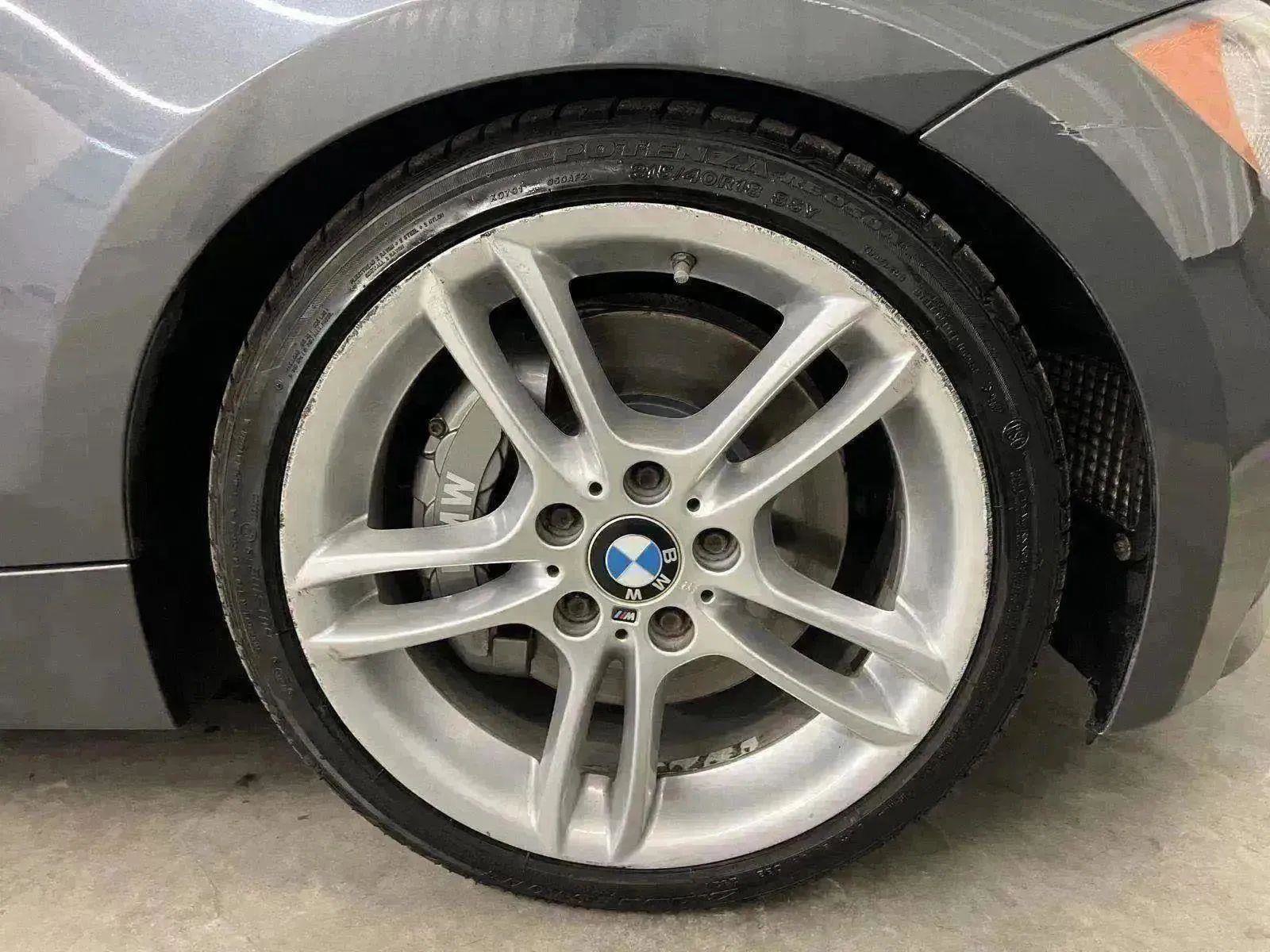 Used 2013 BMW 135i Convertible image 38