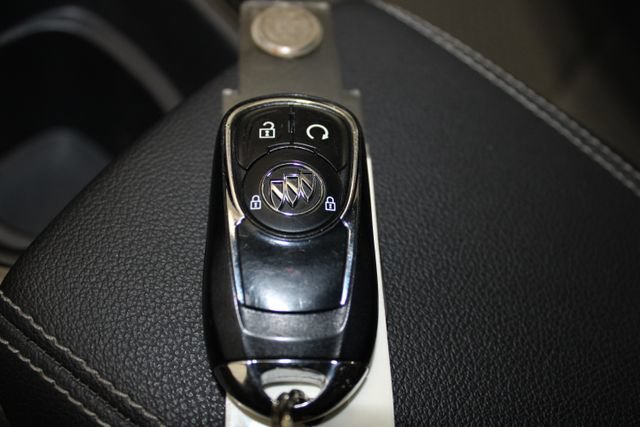 Used 2018 Buick Regal Preferred w/ Sights and Sounds Package AWD/4WD image 19