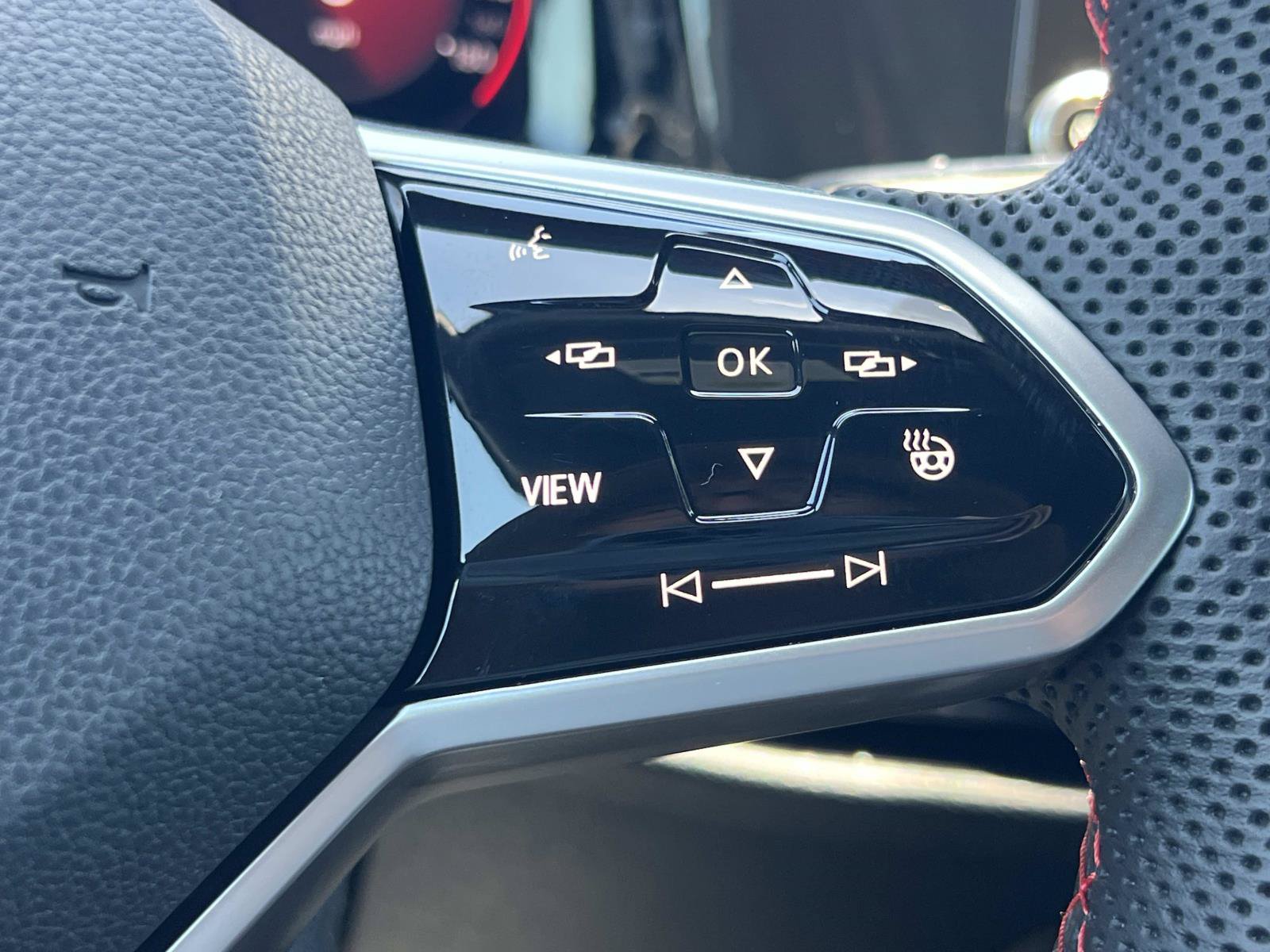 Certified 2022 Volkswagen GTI S FWD image 10