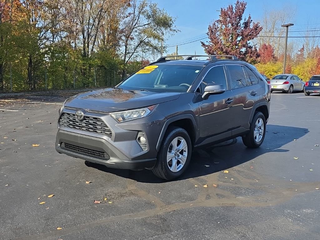 Used 2021 Toyota RAV4 XLE image 3