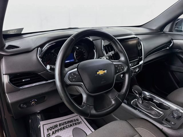 Used 2023 Chevrolet Traverse LT AWD/4WD image 9