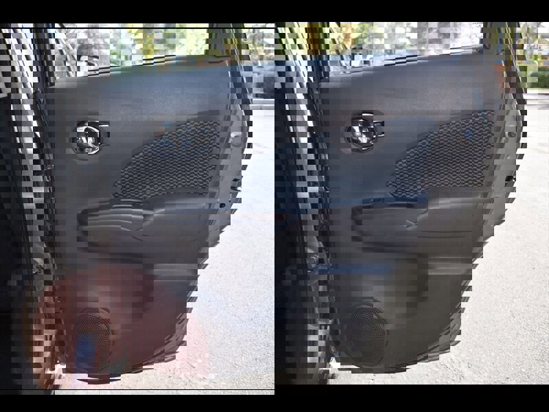 Used 2019 Nissan Versa Note SV image 28