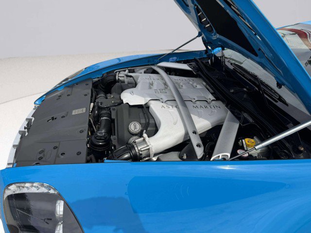 Used 2011 Aston Martin V12 Vantage Coupe RWD image 46