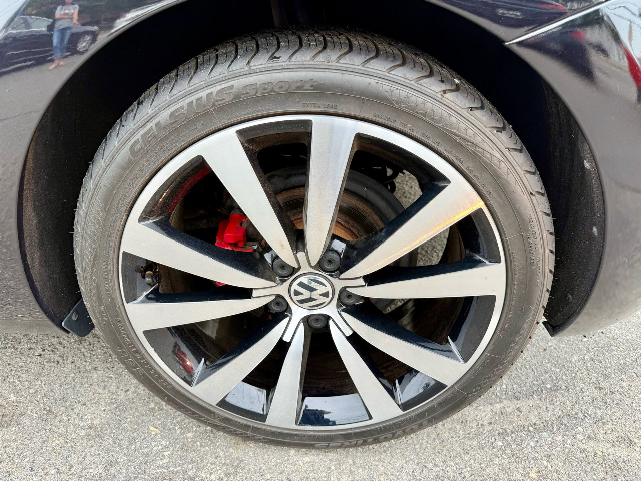 Used 2014 Volkswagen Beetle R-Line image 11