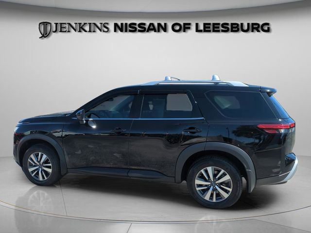 Used 2024 Nissan Pathfinder SL image 10