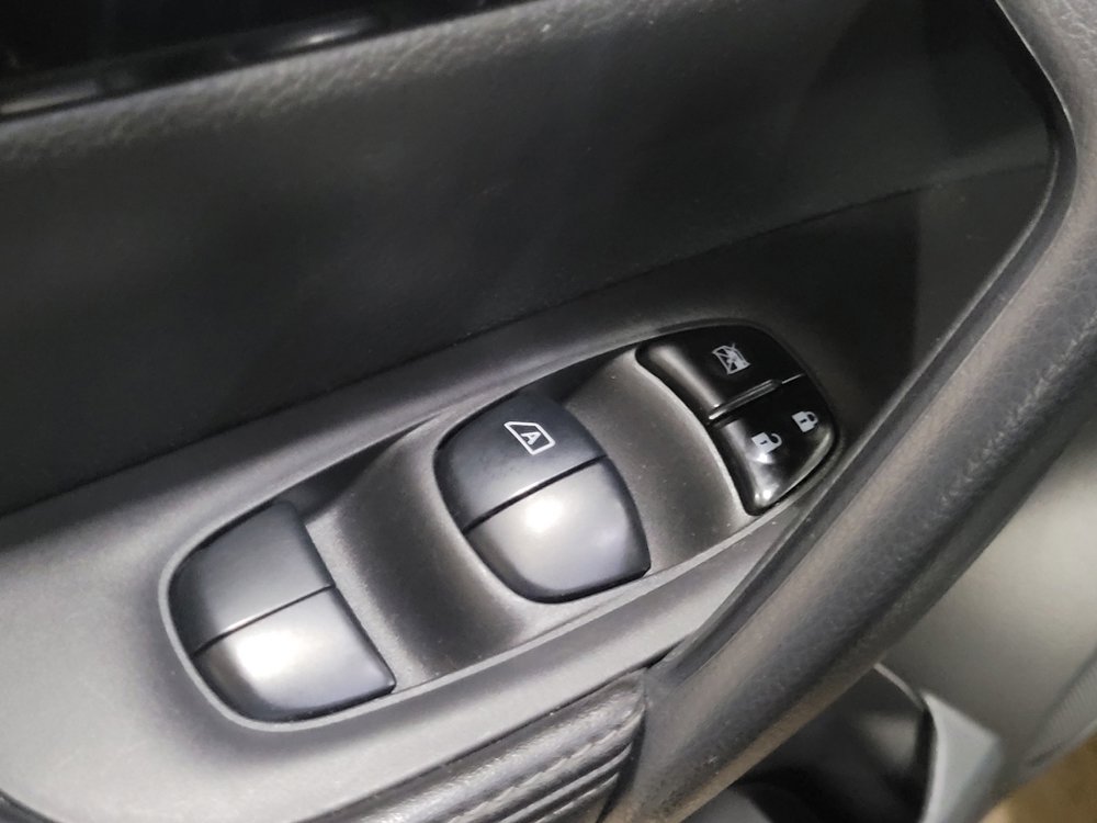 Used 2022 Nissan Rogue Sport SV image 27