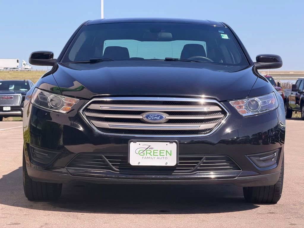 Used 2019 Ford Taurus SEL FWD image 6