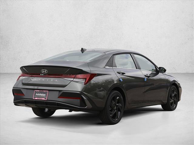 New 2026 Hyundai Elantra SEL Sport FWD image 5