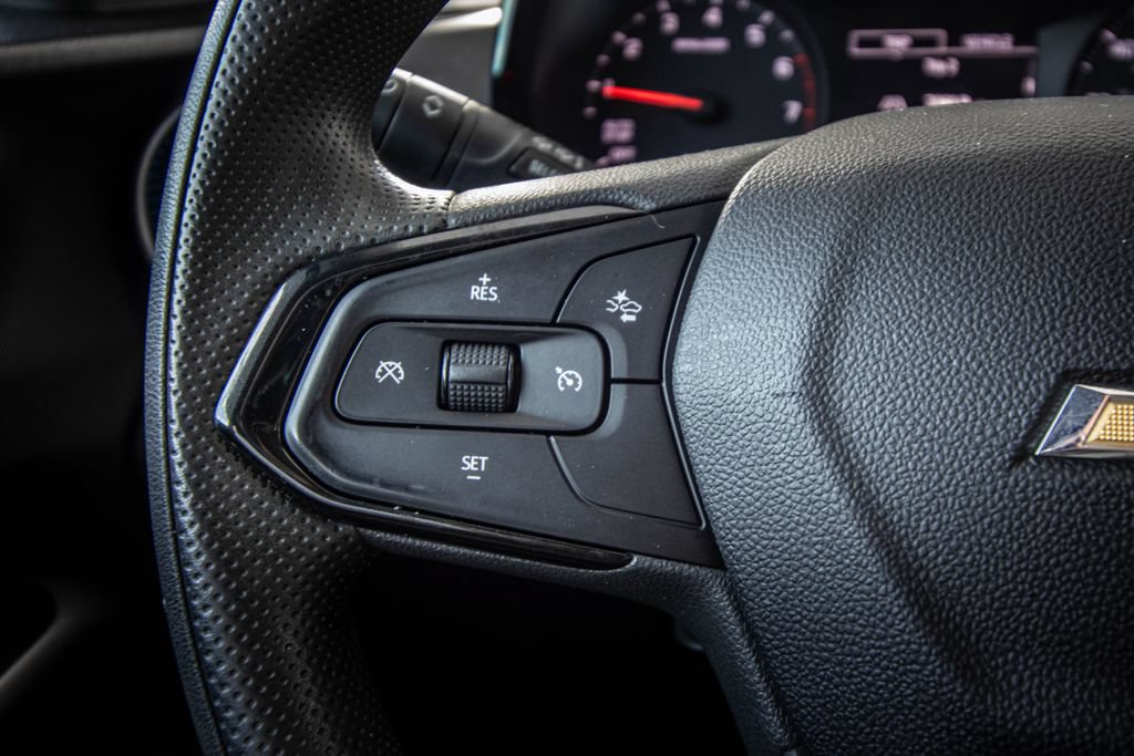 Used 2024 Chevrolet Trax LS FWD image 31