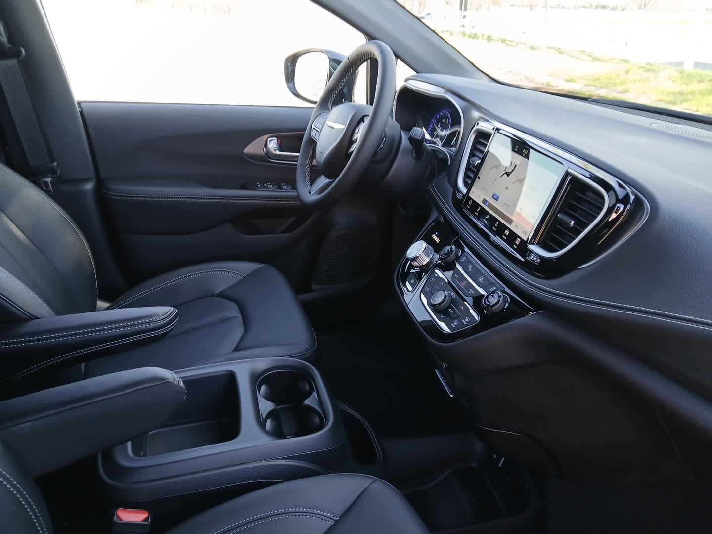 New 2026 Chrysler Pacifica Select w/ S Appearance Package FWD image 47