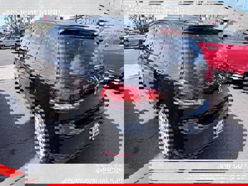 Used 2010 Volkswagen Golf 4-Door FWD image 5