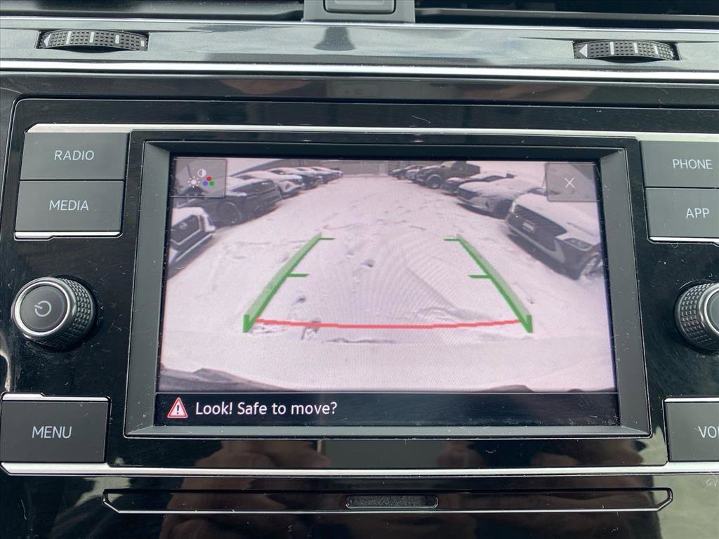 Used 2022 Volkswagen Tiguan S image 16